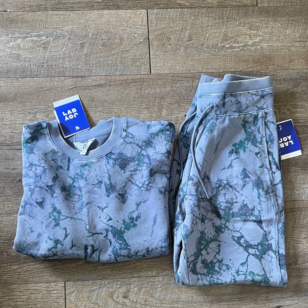 NWT JoyLab Marbled Print Crewneck Sweatshirt & Sweatpants Set